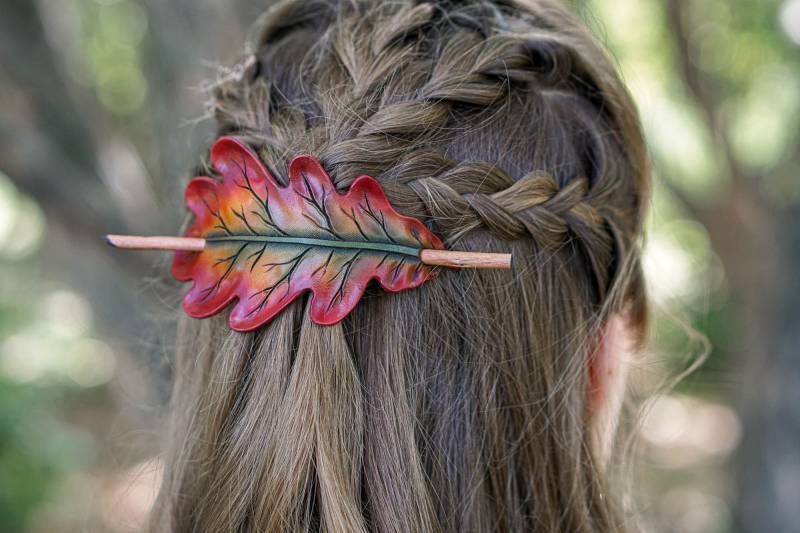 Leder Eichenblatt Haarspange Mori Girl Forest Hochzeit Haarspange von ForestFoxCraft