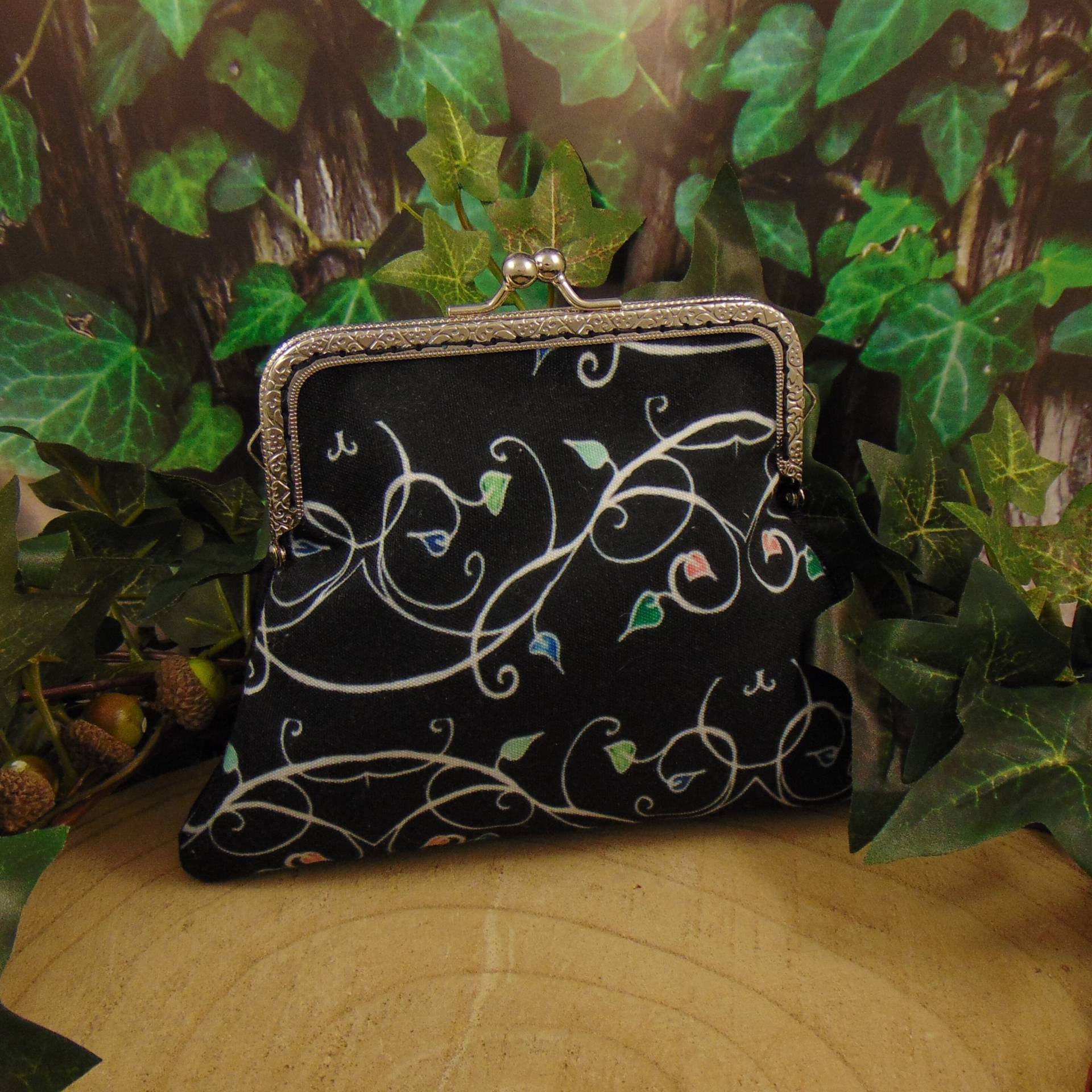 Hedera-Ii - Brieftasche Großformat Hedera-Ii - Brieftasche Großformat von ForestShadowsCrafts