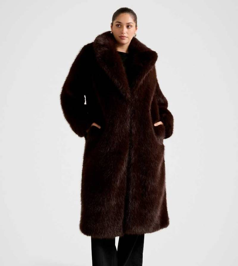 Forever New Curve - Kunstpelzmantel in Schokoladenbraun-Brown Forever New Curve - Kunstpelzmantel in Schokoladenbraun-Brown von Forever New Curve