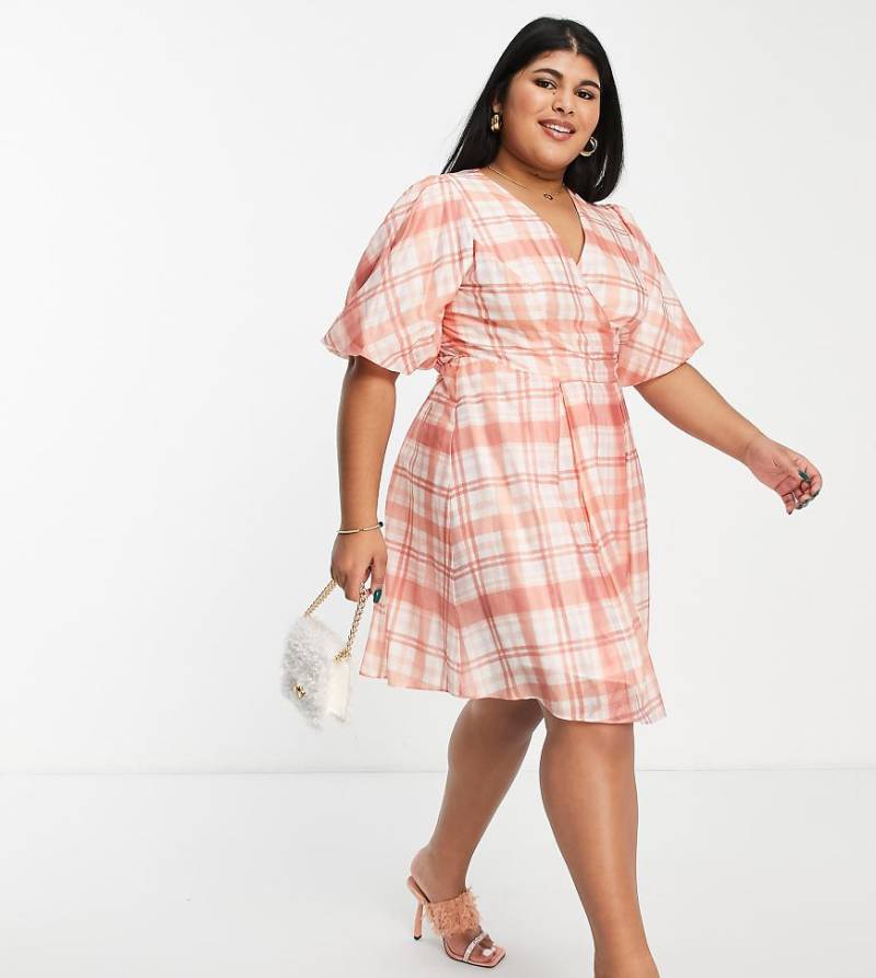 Forever New Curve - Kurzes Freizeitkleid in Pfirsich mit Karomuster und schwingendem Saum-Orange von Forever New Curve