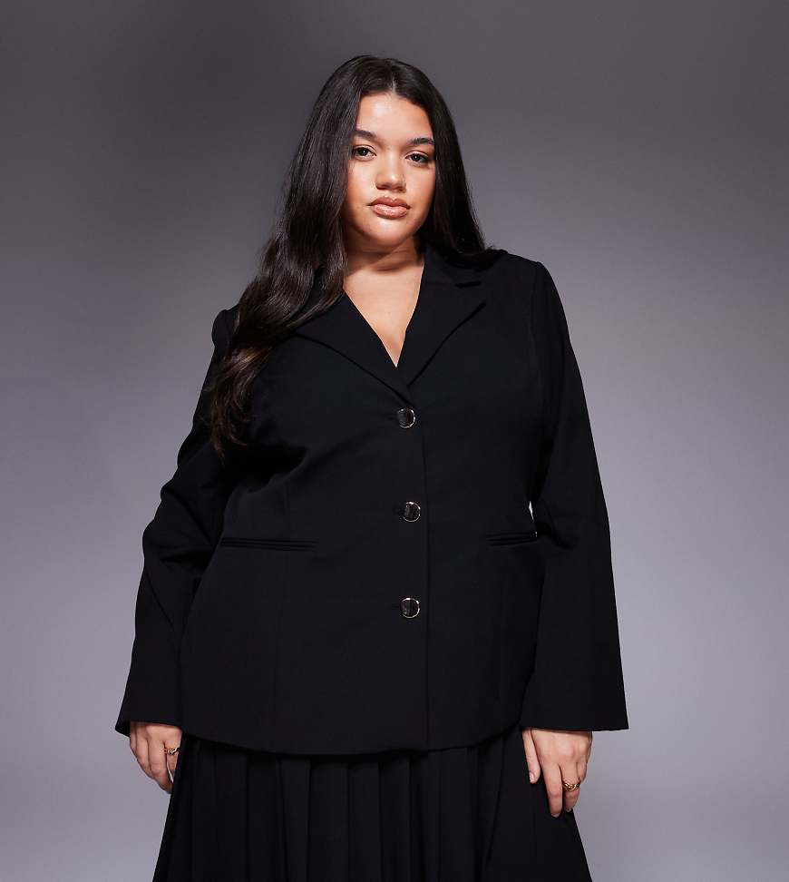 Forever New Curve - Lenora - Elegantes 2-in-1-Blazer-Minikleid mit Faltenrock in Schwarz von Forever New Curve
