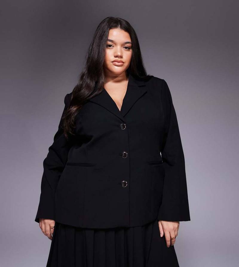 Forever New Curve - Lenora - Elegantes 2-in-1-Blazer-Minikleid mit Faltenrock in Schwarz von Forever New Curve