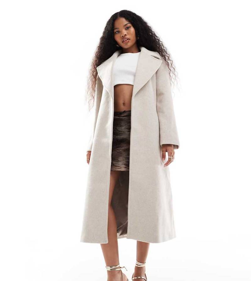 Forever New Petite - Formeller Maxi-Wickelmantel in Cremeweiß von Forever New Petite