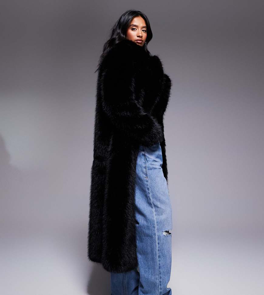 Forever New Petite - Mantel aus Kunstpelz in Schwarz-Brown von Forever New Petite