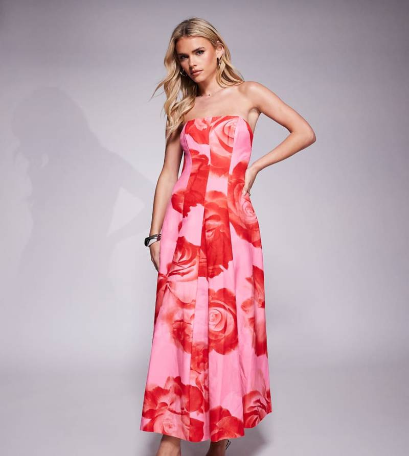 Forever New Petite - Strukturiertes Maxikleid in leuchtendem Rosa mit Taschen und Blumenmuster von Forever New Petite