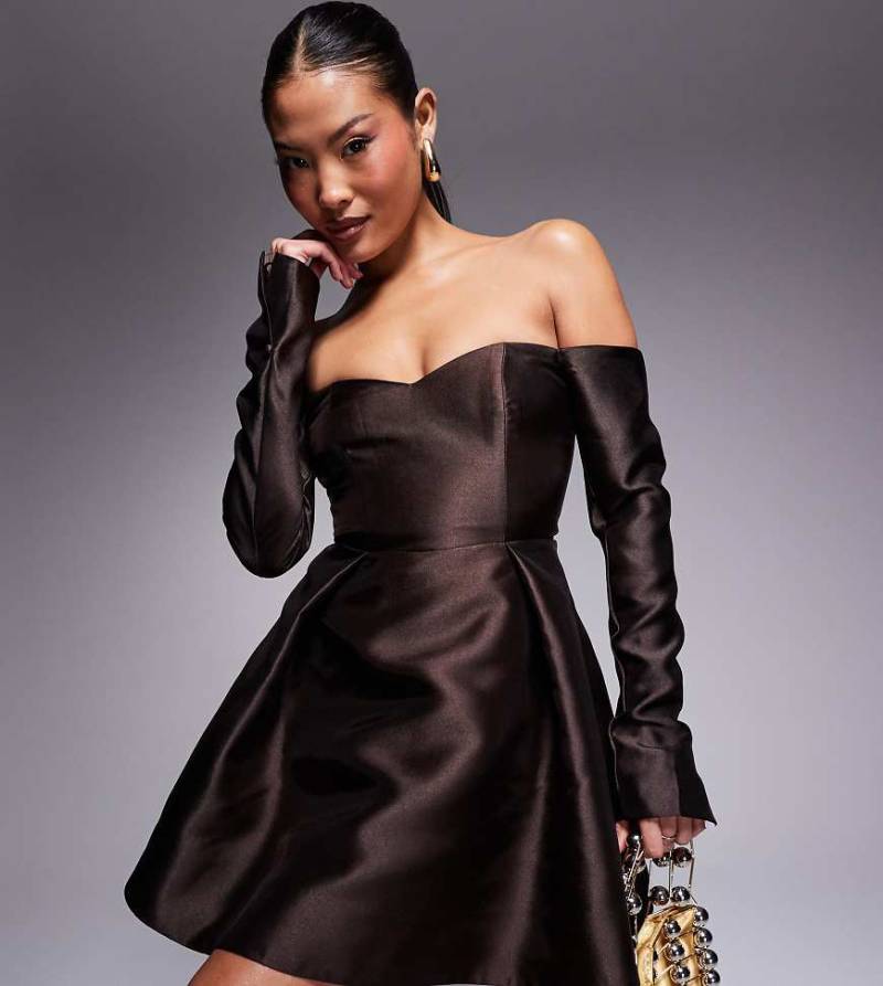 Forever New Petite - Strukturiertes Minikleid in Espresso-Braun von Forever New Petite