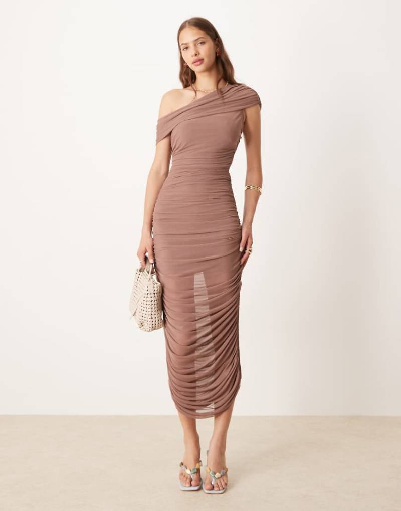 Forever New - Asymmetrisch gerafftes Midaxi-Kleid aus Netzstoff in Mokka-Braun von Forever New