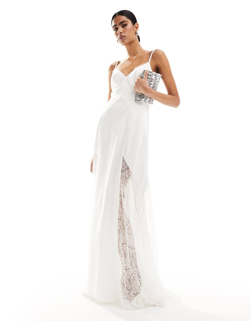 Forever New - Bridal - Figurbetontes Maxikleid in Elfenbein mit Spitzeneinsatz-Weiß von Forever New
