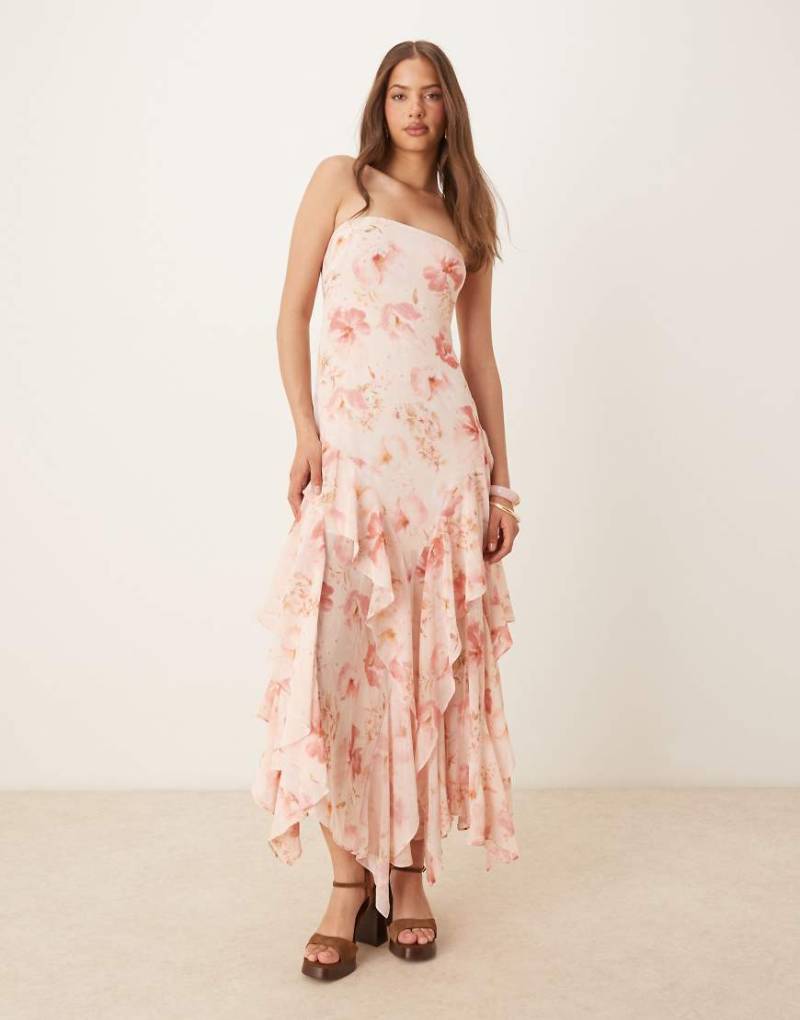 Forever New - Geblümtes Maxikleid in Apricot mit Rüschen-Bunt von Forever New