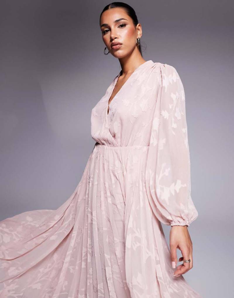 Forever New - Maxikleid in Rosa mit Struktur und Gürtel von Forever New