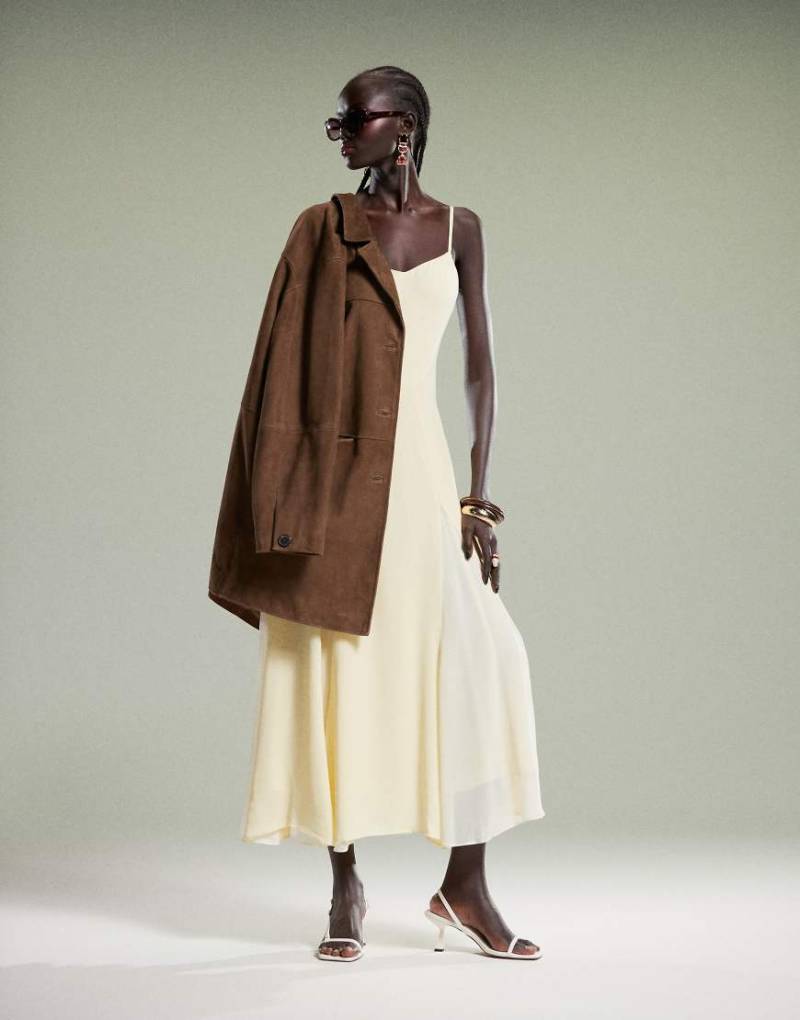 Forever New - Maxikleid in Zitronengelb mit gespleißtem Design von Forever New