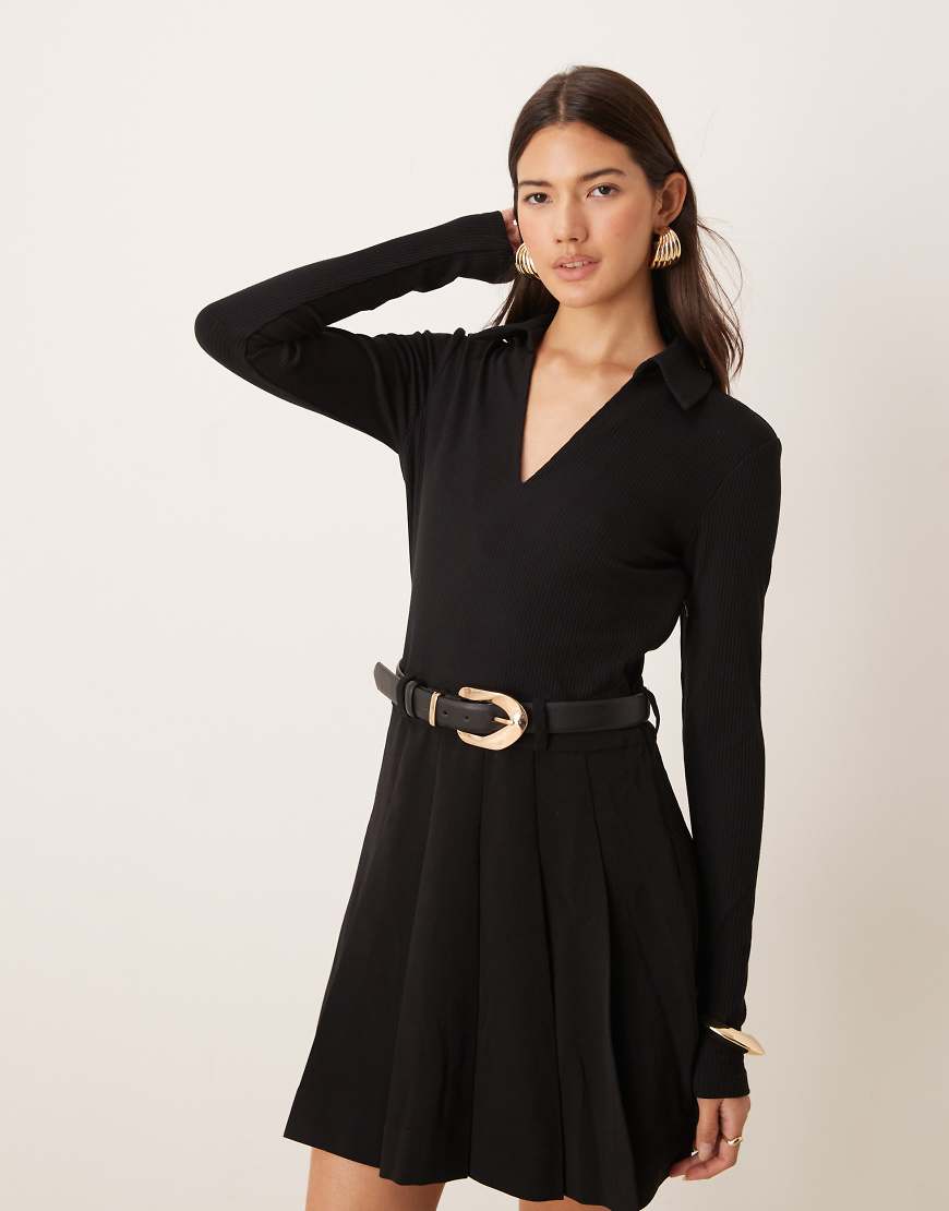 Forever New - Minikleid in Schwarz mit Faltenrock von Forever New