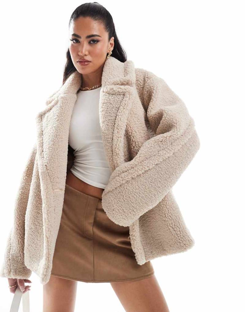 Forever New - Teddyfell-Jacke in Creme-Weiß von Forever New