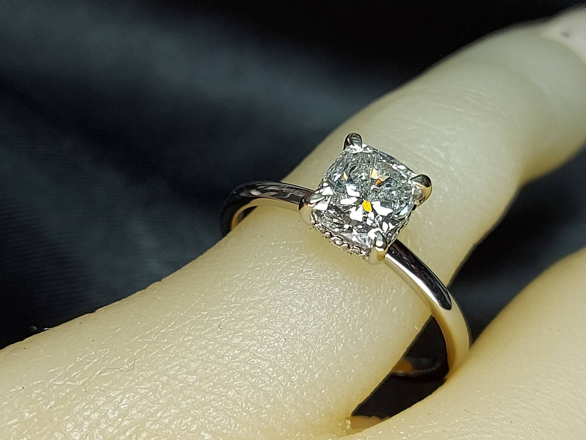 Diamant Verlobungsring, 1 Ct Kissenschliff Diamant, Einzigartiger Ring, Kissenschliff, Ring von ForeverForLove