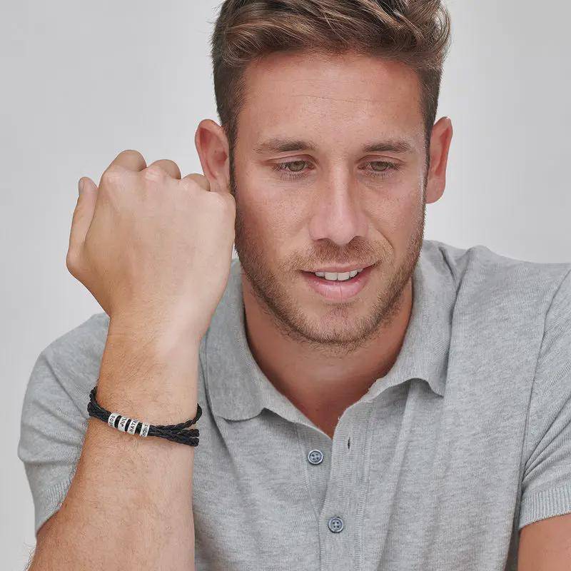 Herrenarmband Mit Gravur Auf Kleinen Personalisierten Beads in Silber von ForeverMy