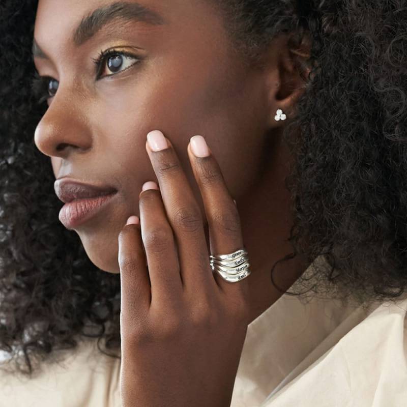 Personalisierter Stapelbarer Benutzerdefinierter Gewellter Namensring 18K Gold Silber 925 Schmuck Mit Gravur Für Ihre Mutter Brautjungfer Freundin von ForeverMy