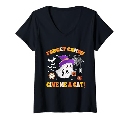 Damen Vergiss Süßigkeiten Gib Mir eine Katze Groovy Ghost hält Schwarze Katze T-Shirt mit V-Ausschnitt Damen Vergiss Süßigkeiten Gib Mir eine Katze Groovy Ghost hält Schwarze Katze T-Shirt mit V-Ausschnitt von Forget Candy Give Me A Cat Ghost Holding Black Cat