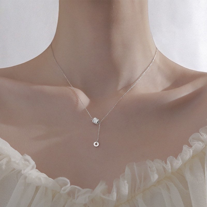 S925 Sterling Silber Halskette Damen Kleine Taille Mode Diamant Schlüsselanhänger S925 Sterling Silber Halskette Damen Kleine Taille Mode Diamant Schlüsselanhänger von ForgetMeNotBoutiques