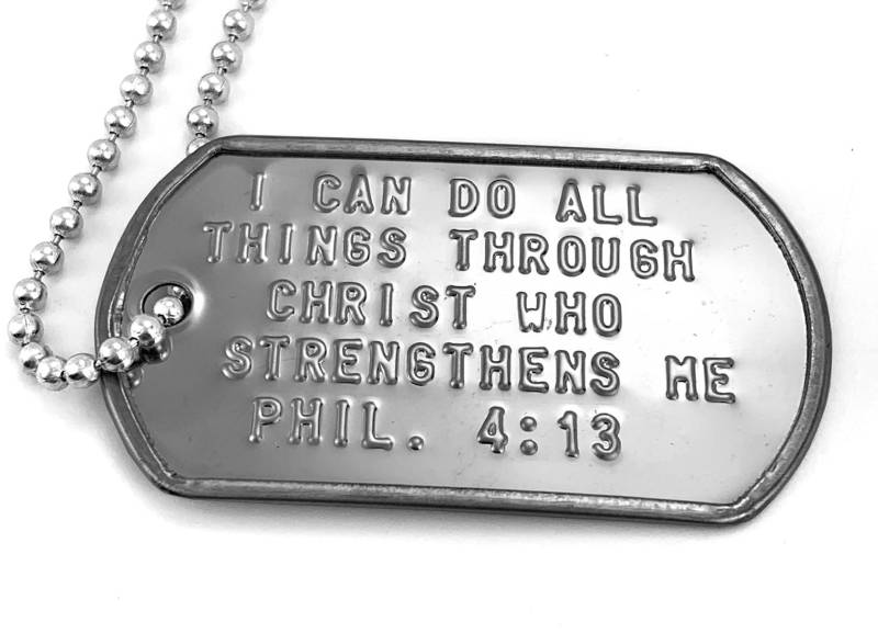 Philipper 413 | Dcp413 Ich Kann Alles Durch Christus Tun Hundemarken-Halskette von ForgivenJewelry