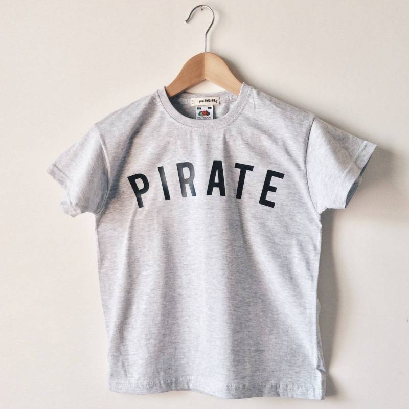 Piraten Spruch T-Shirt Grau Meliert Für Kinder von Forjustoneday