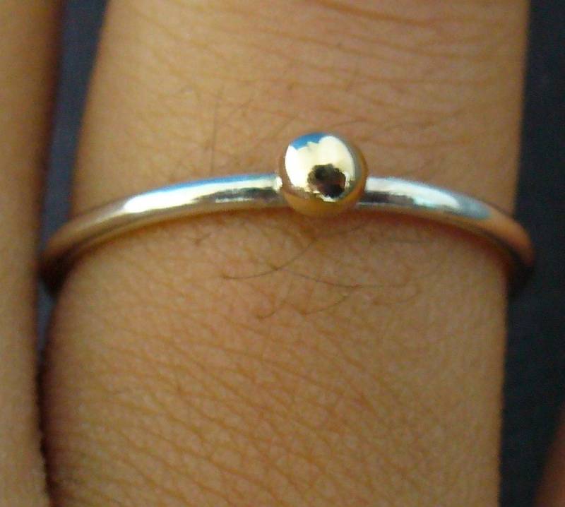 Gold Auf Silber Stapelbarer Ring - Sterling & 14K Ball Stapelring von Forkwhisperer