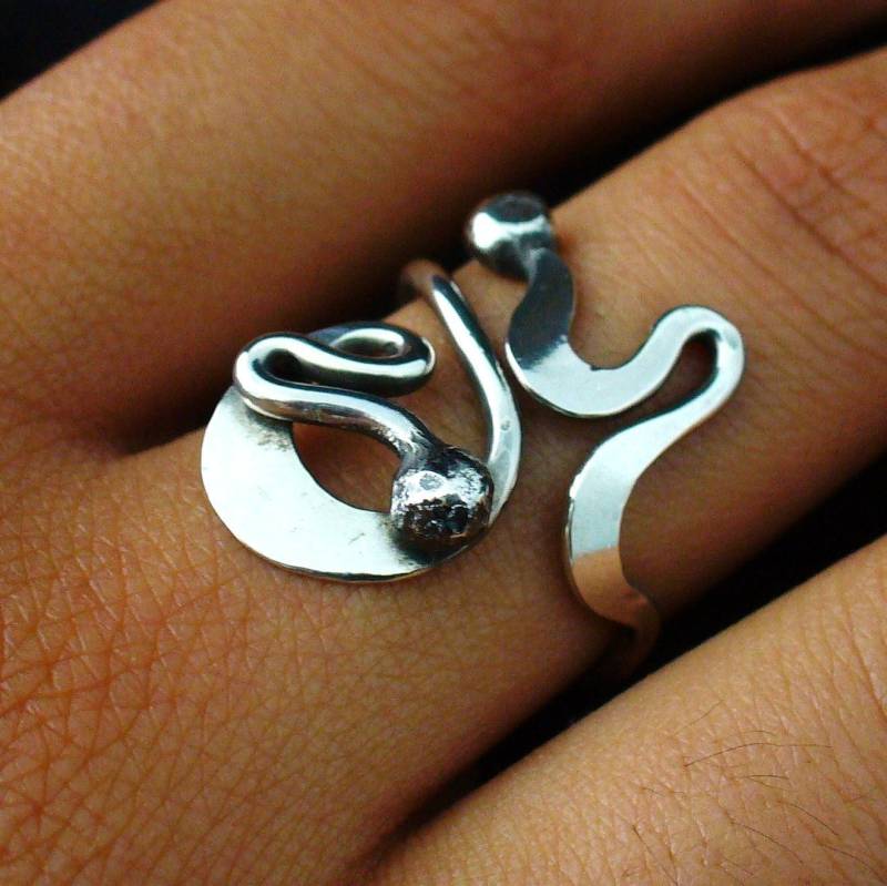 Oxidierter Ring Sterling Silber Einstellbar Rustikaler Twisted Wire Größe 5 Bis 11 von Forkwhisperer