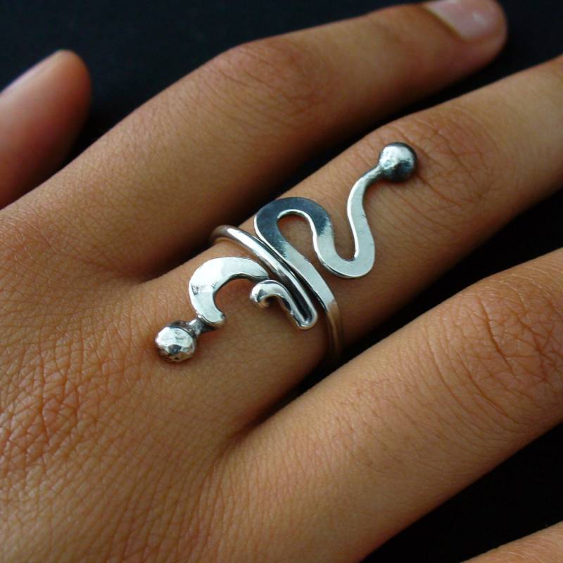 Oxidierter Ring Sterling Silber Einstellbar Rustikaler Twisted Wire Größe 5 Bis 11 von Forkwhisperer