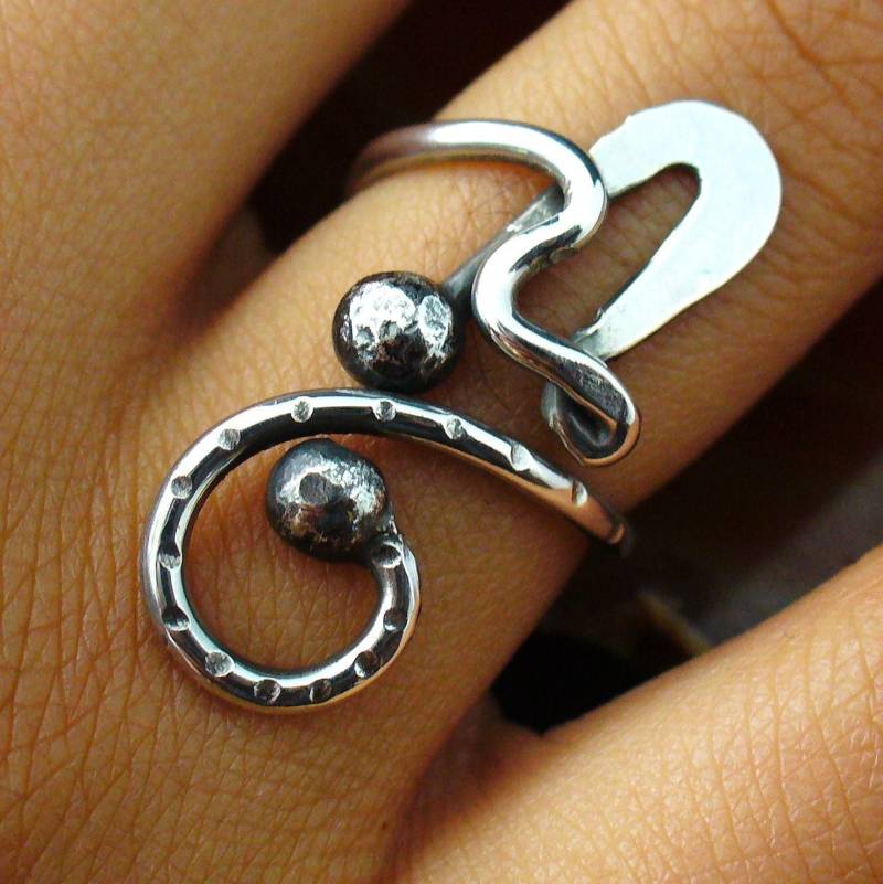 Oxidierter Silberring Sterling Silber Einstellbar Ring 925 Handmade Twisted Wire Größe 5 Bis 11 von Forkwhisperer