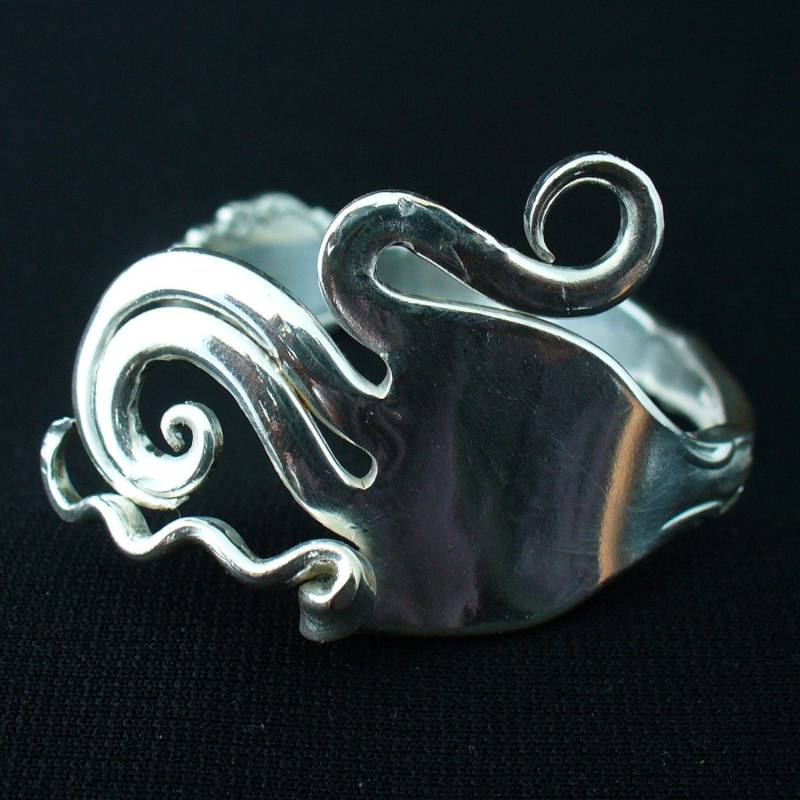 Swirly Forke Armband Eco Freundlicher Upcycled Antiker Löffel Schmuck von Forkwhisperer