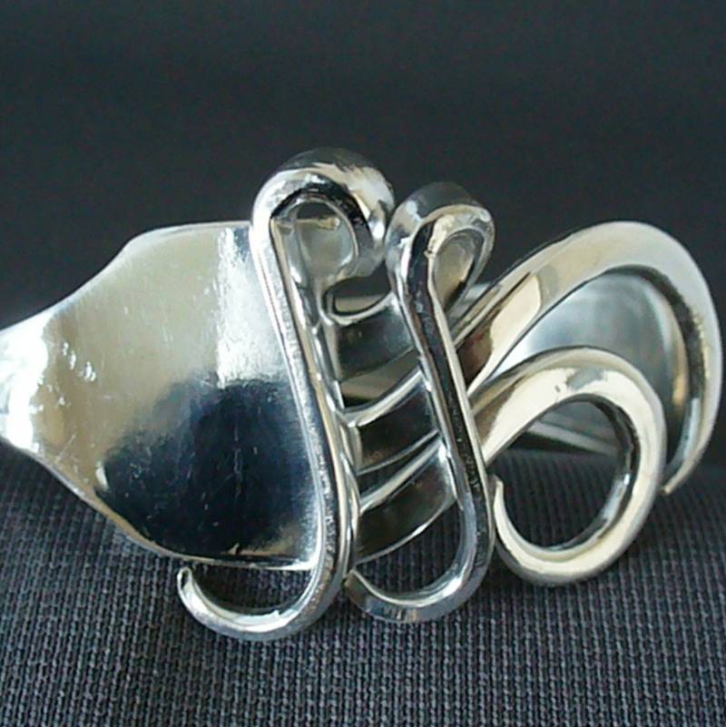 Upcycled Eco Freundliche Antike Silber Schmuck Gabel Armband Geschenk Für Sie Handgemachte Armbänder Einzigartige Geschenke Frauen Geschenkidee von Forkwhisperer