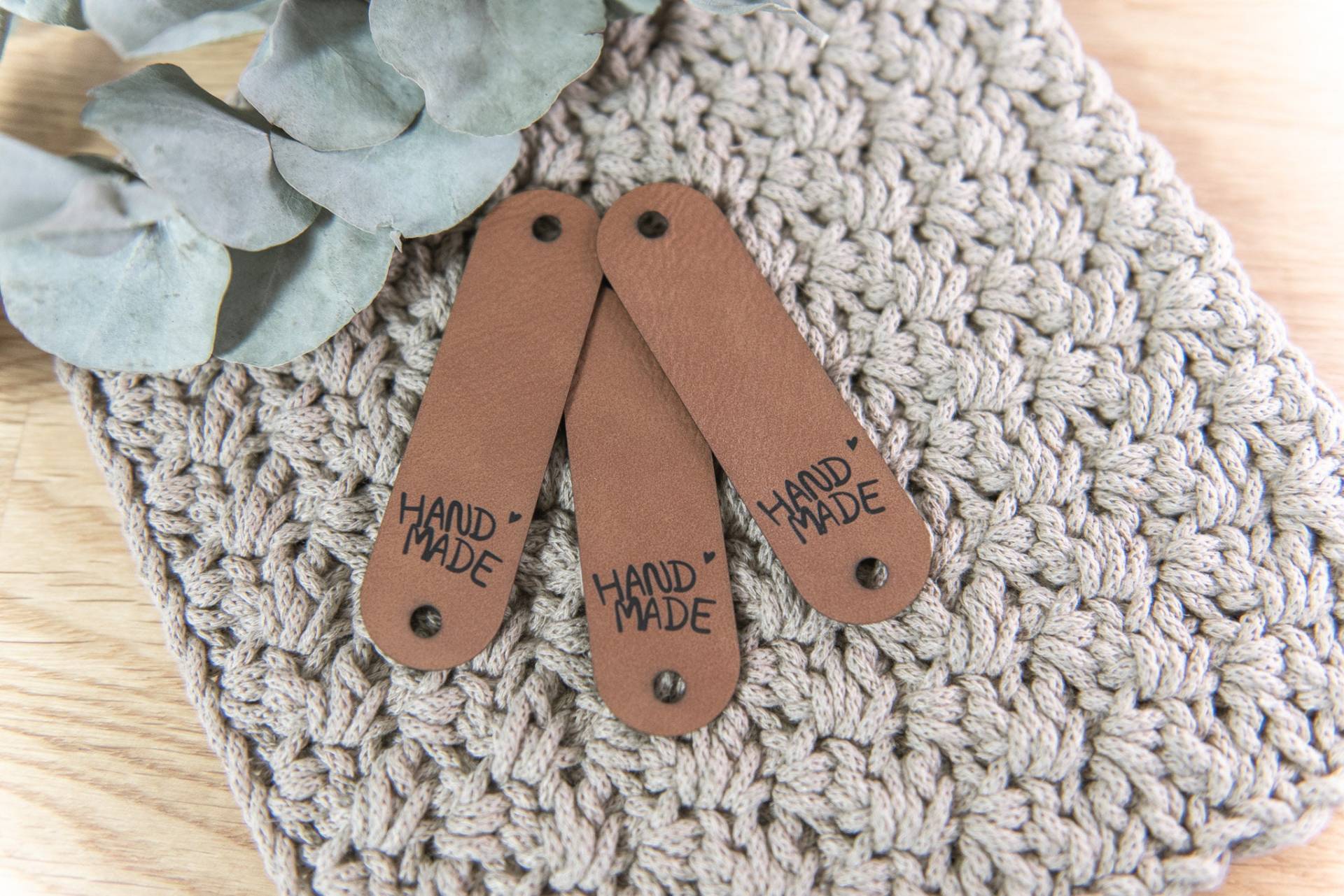 Label "Handmade" Mit Schraube Label "Handmade" Mit Schraube von FormWerkStatt
