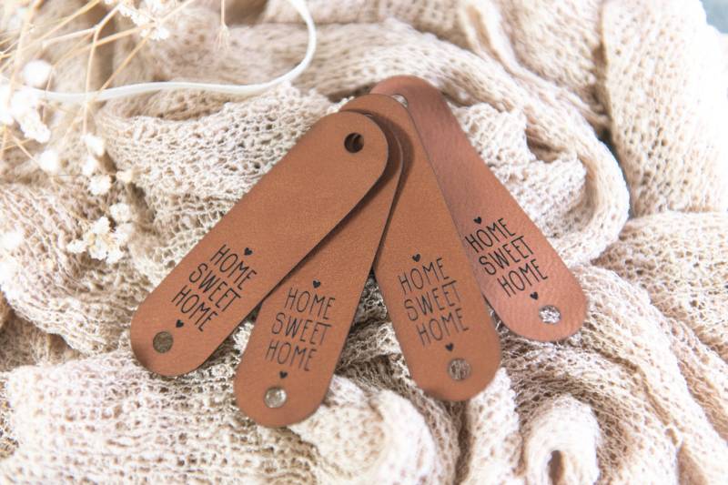 Label "Home Sweet Home" Mit Schraube Label "Home Sweet Home" Mit Schraube von FormWerkStatt