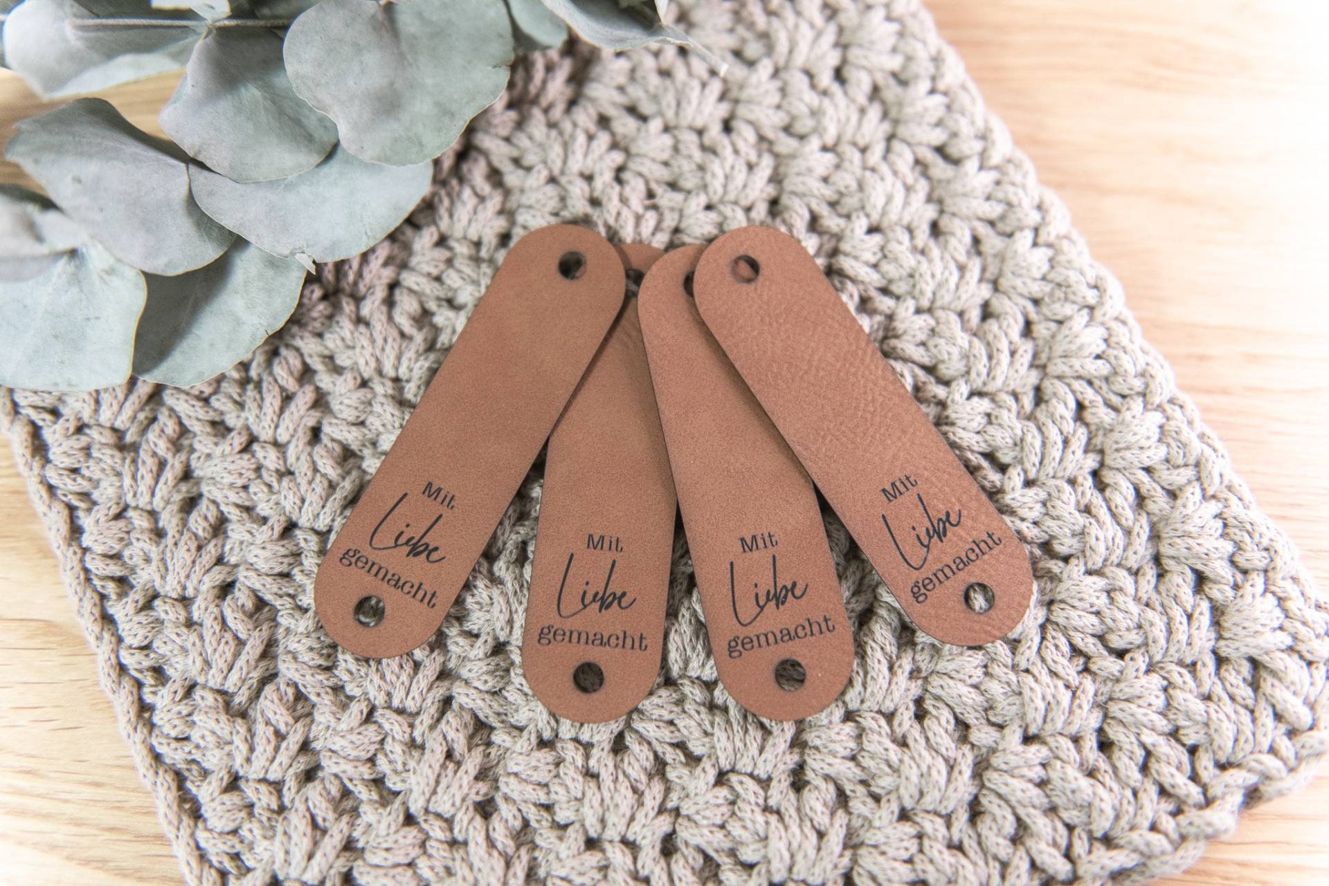 Label "Mit Liebe Gemacht" + Schraube Label "Mit Liebe Gemacht" + Schraube von FormWerkStatt