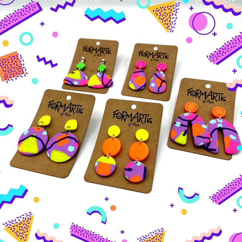Party Neons 003 // Bunte Hängeohrringe Aus Polymer Clay Verschiedene Formen Leuchten Im Neonlicht Edelstahl Ohrstecker von Formartig