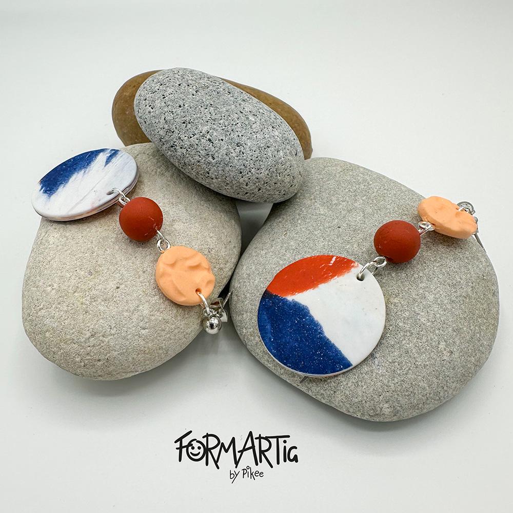 Rosi 205 // Trendiger Modeschmuck 3 Runde Segmente Hängeohrringe Pfirsich-Rosa, Terracotta, Blau Edelstahlstecker Länge 62 Mm Rosi 205 // Trendiger Modeschmuck 3 Runde Segmente Hängeohrringe Pfirsich-Rosa, Terracotta, Blau Edelstahlstecker Länge 62 Mm von Formartig