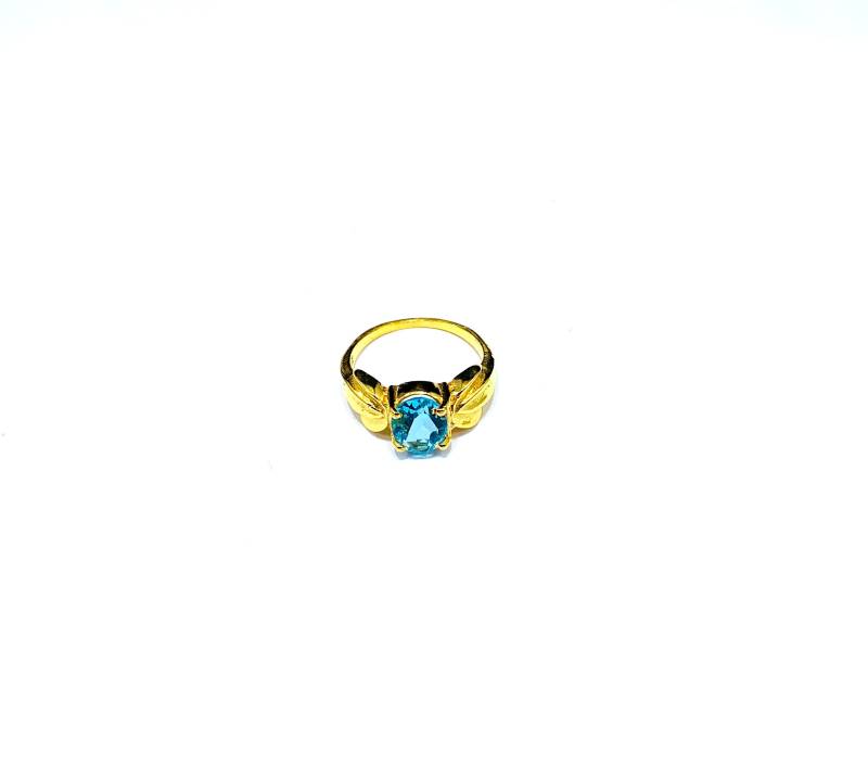 Brilliant Blue Topaz Tone Hydroglass Stone Solitaire Statement Cocktail Ring Gold Plated Art Deco Kostüm Schmuck Sizes 6 7 8 Brilliant Blue Topaz Tone Hydroglass Stone Solitaire Statement Cocktail Ring Gold Plated Art Deco Kostüm Schmuck Sizes 6 7 8 von FormedPlusFound