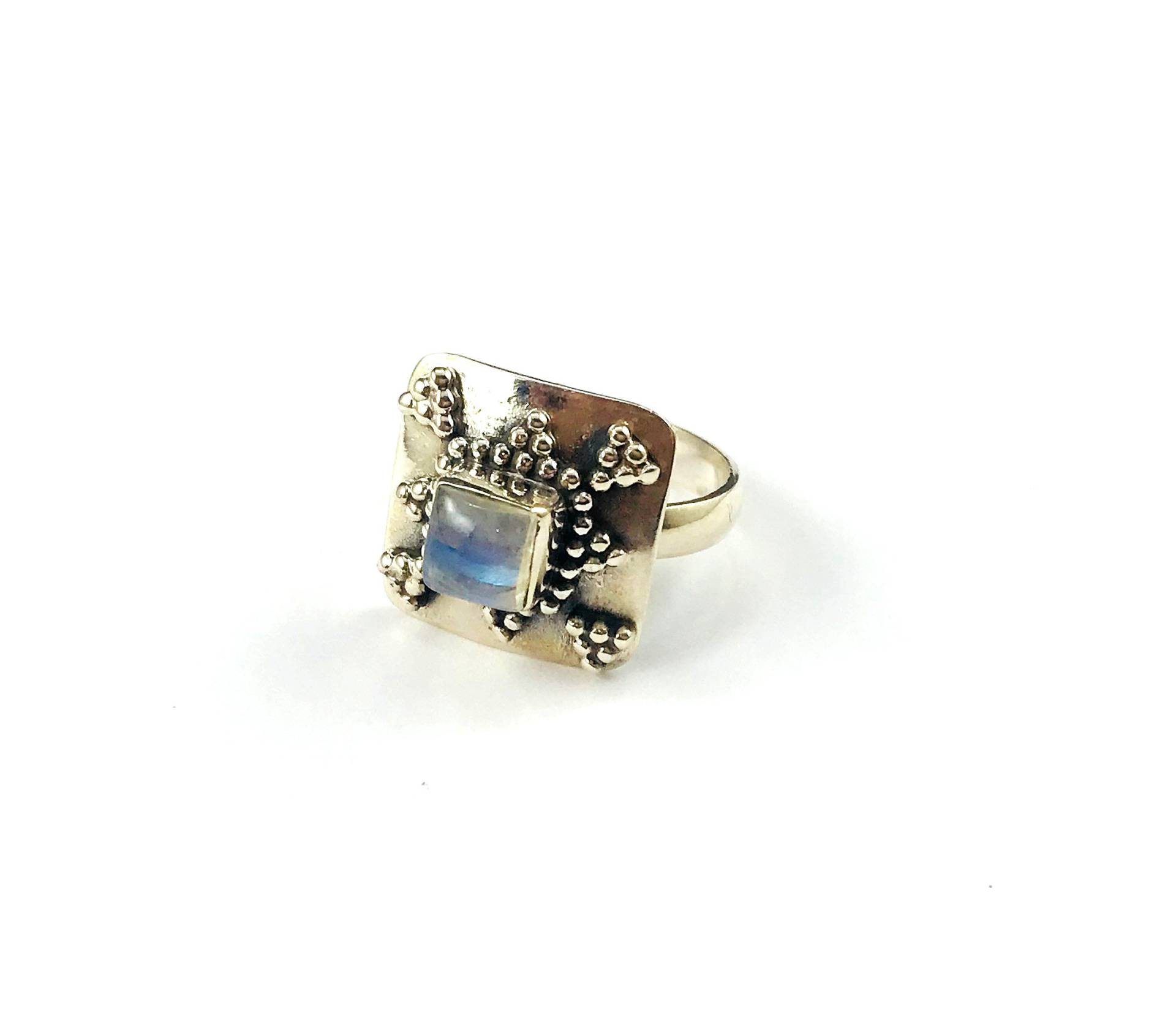 Handwerker Geschnitzt Geätzt Silber Mondstein Ring Boho Hippie Schicke Größe 7 Handwerker Geschnitzt Geätzt Silber Mondstein Ring Boho Hippie Schicke Größe 7 von FormedPlusFound