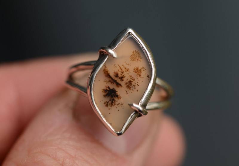 Dendritic Agate Ring in Size 6.5 Us. Made With Silver Spikes. Scene Gemstone Double Band. Sterling Silver 925 von Formvollendung