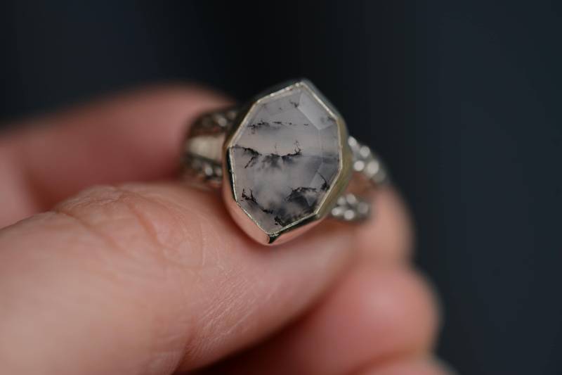 Dendritic Agate Ring in Size 9 Us, Handmade Silversmith With Black & White Gemstone, Handcrafted By Formvollendung von Formvollendung