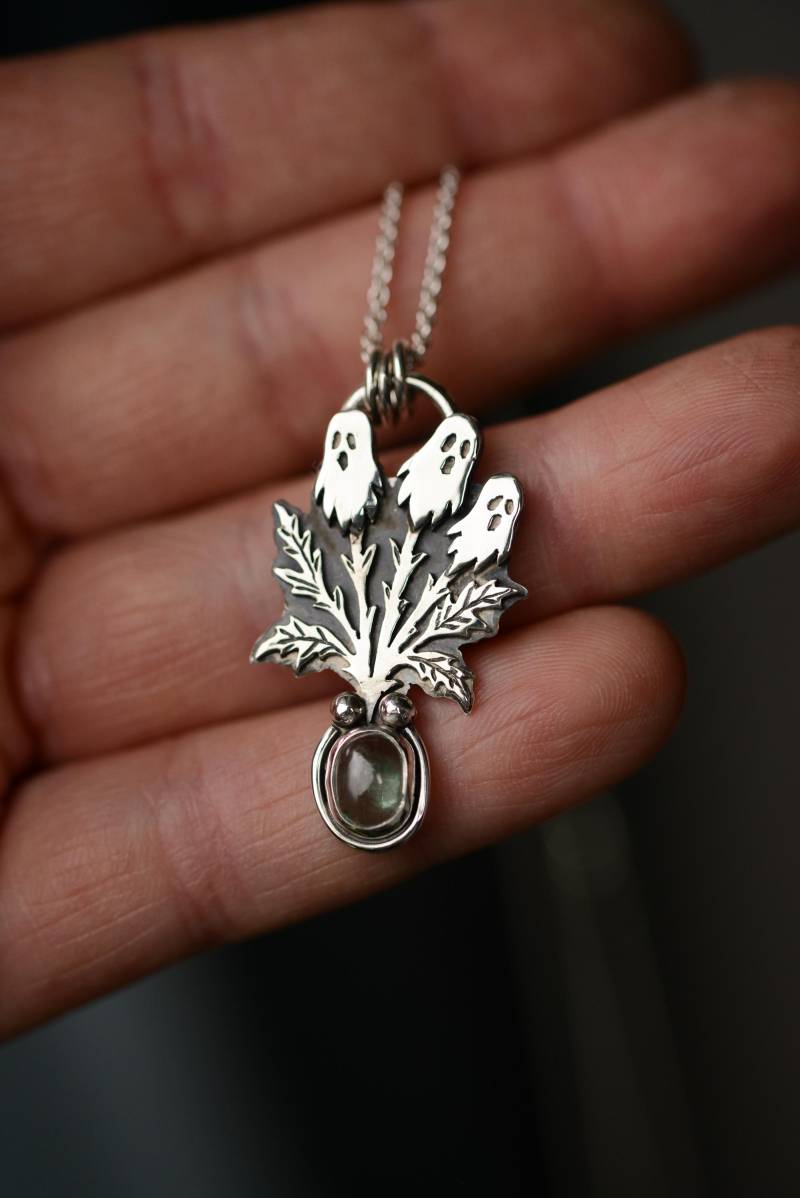 Mystic Jewelry With Ghost Flowers & A Green Tourmaline.fantasy Inspired Necklace Solid Silver Handmade By Silversmith Formvollendung von Formvollendung