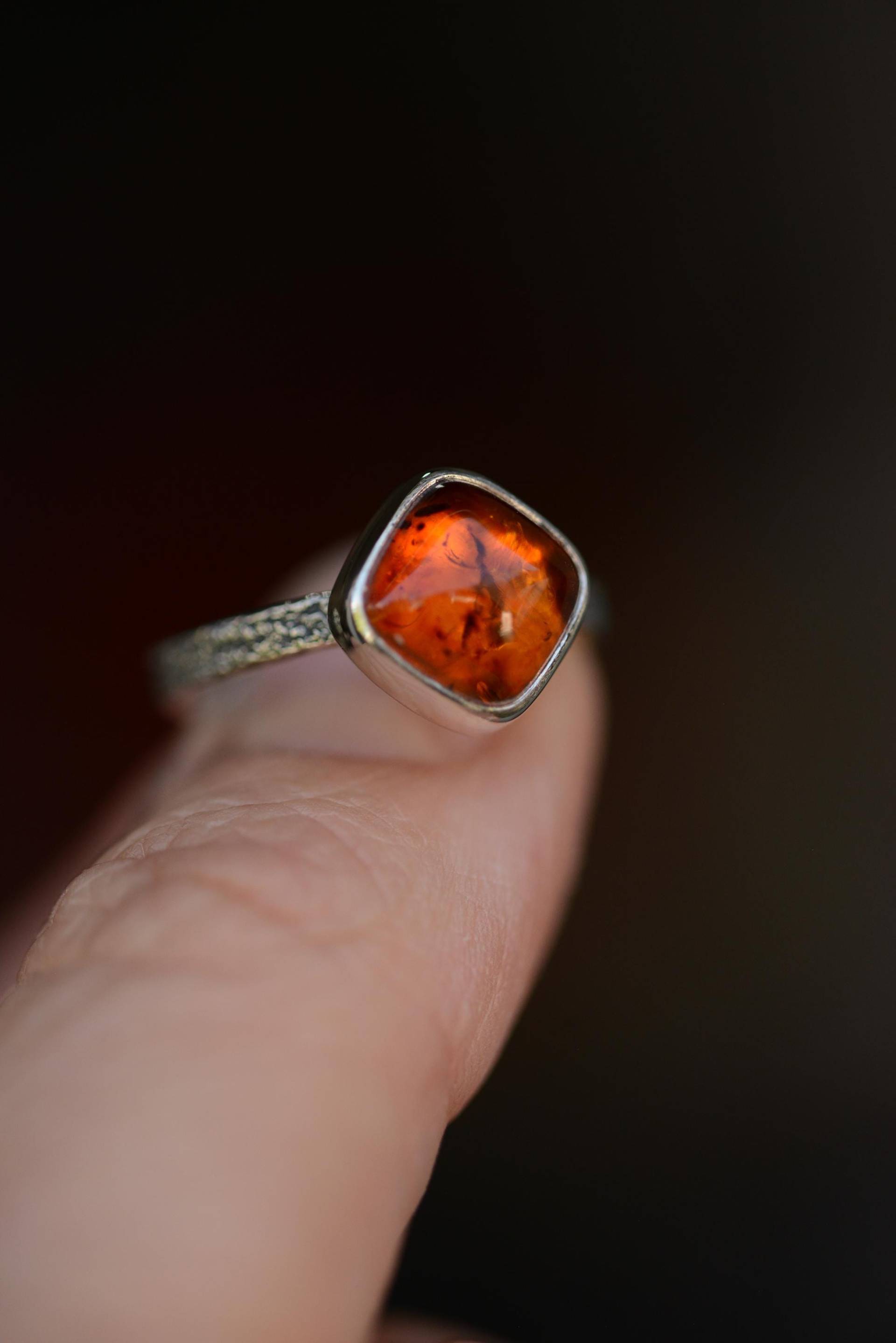 Natural Amber Ring Sterling Silver . Handmade With Oxidized Silver. Gift Made By Silversmith Solid von Formvollendung