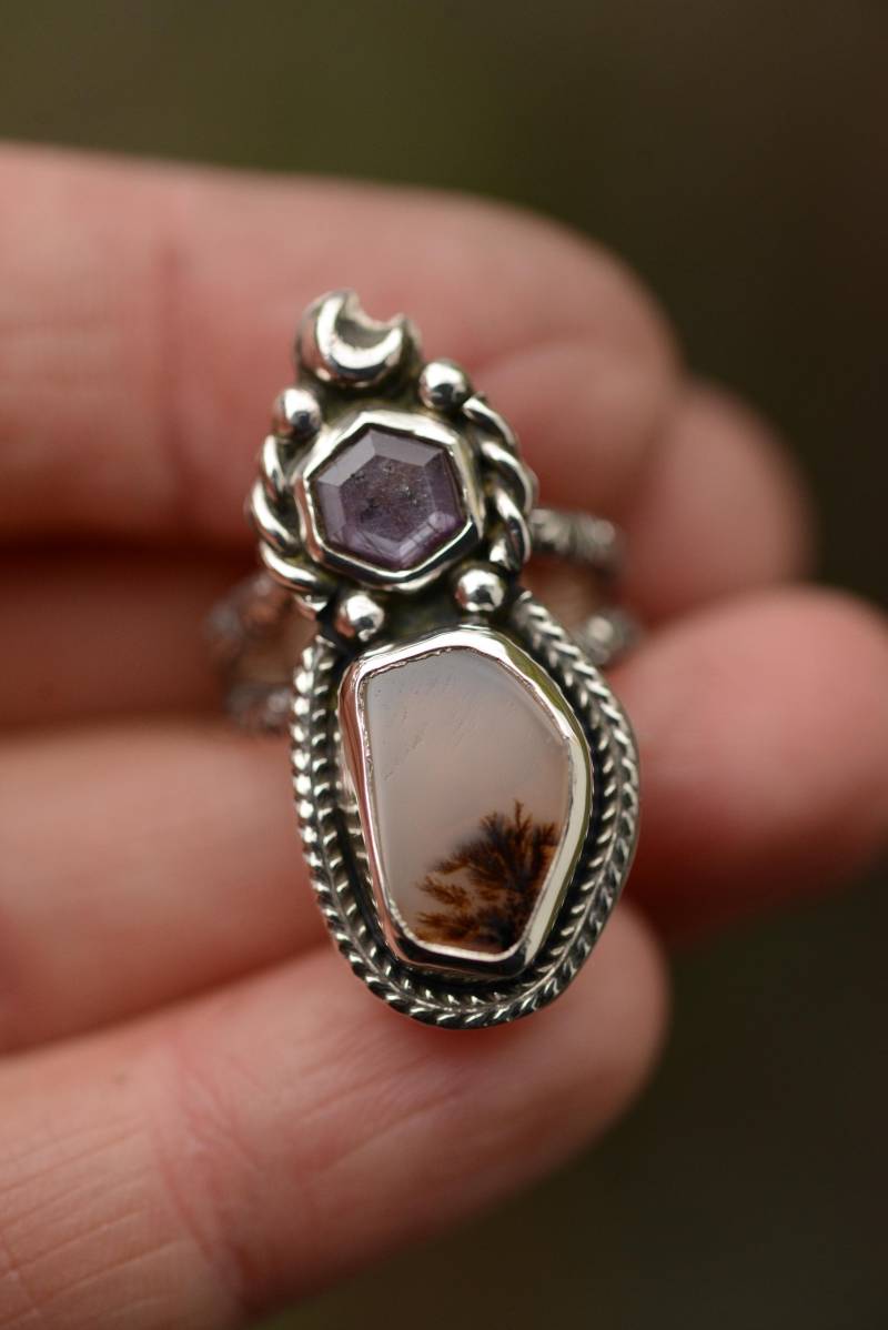 Textured Silver Ring in Size 7.5 With A Montana Agate Gemstone & Pink Ruby, Silversmith Oxidized 925, Formvollendung von Formvollendung