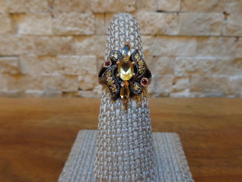 Goldener Citrin, Rhodolith Granat Und Gelber Saphir Ring Aus Oxidiertem Sterling Silber 18K Gelbgold Vermeil, Größe 7 von ForsbergFineJewelry