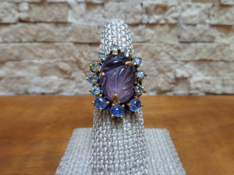 Hand Geschnitzter Amethyst, Tansanit Und Aquamarin Ring Aus Oxidiertem Sterling Silber 750 Gelbgold Vermeil, Größe 8 von ForsbergFineJewelry