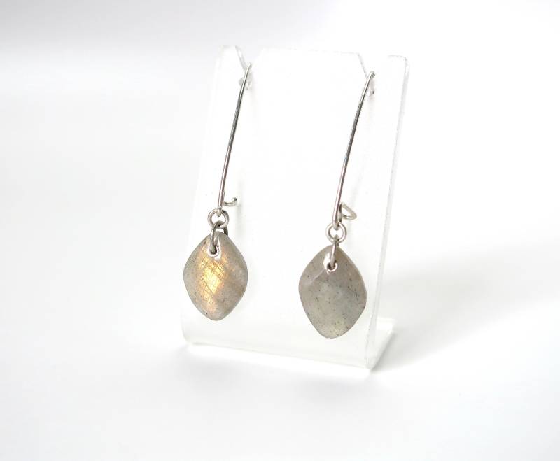 Natürliche Labradorit Sterling Ohrringe , Natürliche Labradorit, Silber Baumwinkel Natürliche Labradorit Sterling Ohrringe , Natürliche Labradorit, Silber Baumwinkel von ForsytheJewelry
