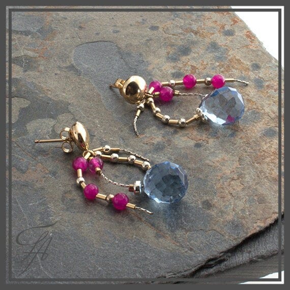 Blau Rosa Quarz Handgemachte Free Style Baumeln Ohrringe, Tropfen Gold Handgemachter Schmuck, Zierlicher Ohrstecker Blau Rosa Quarz Handgemachte Free Style Baumeln Ohrringe, Tropfen Gold Handgemachter Schmuck, Zierlicher Ohrstecker von FortunArtJewelry