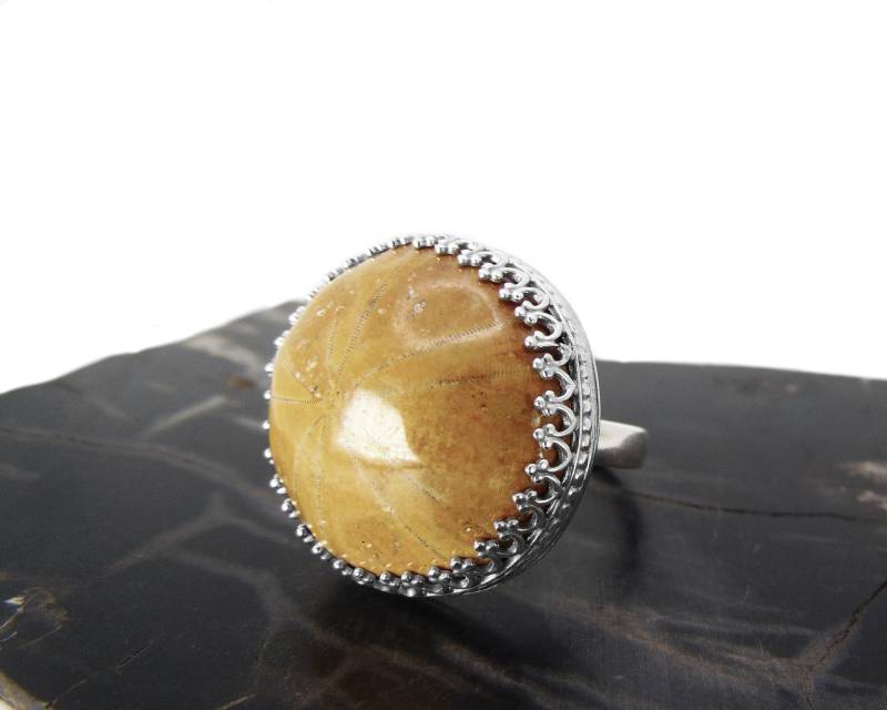 Fossiler Seeigel Ring in Sterling Silber - Fossil Schmuck Us Größe 7.5 7 1/2 Großer Stein von FossilPhilosophy