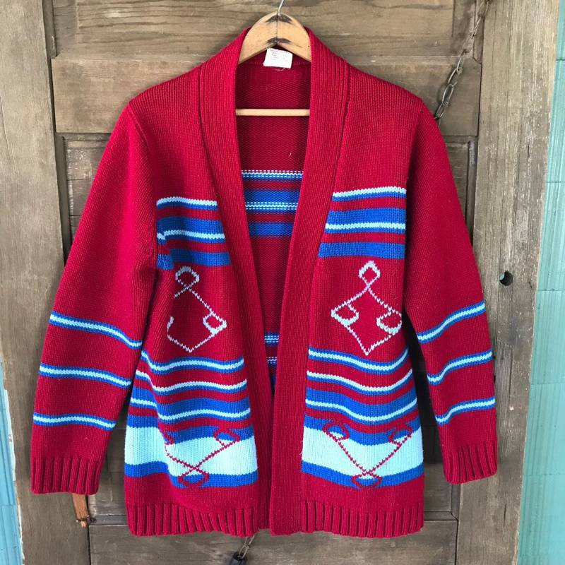 Vintage 60Er Jahre Maroon Und Blau Gestreifte Argyle Knit Acrylic Open Cardigan Robe Größe Large von FossilizedFeather