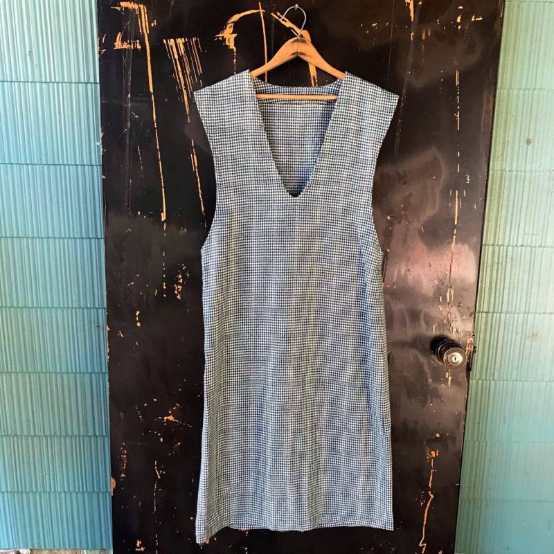 Vintage 80Er/90Er Jahre Grün Und Weiß Hahnentritt-Kariertes Ärmelloses Jumper-Kleid Größe Medium von FossilizedFeather