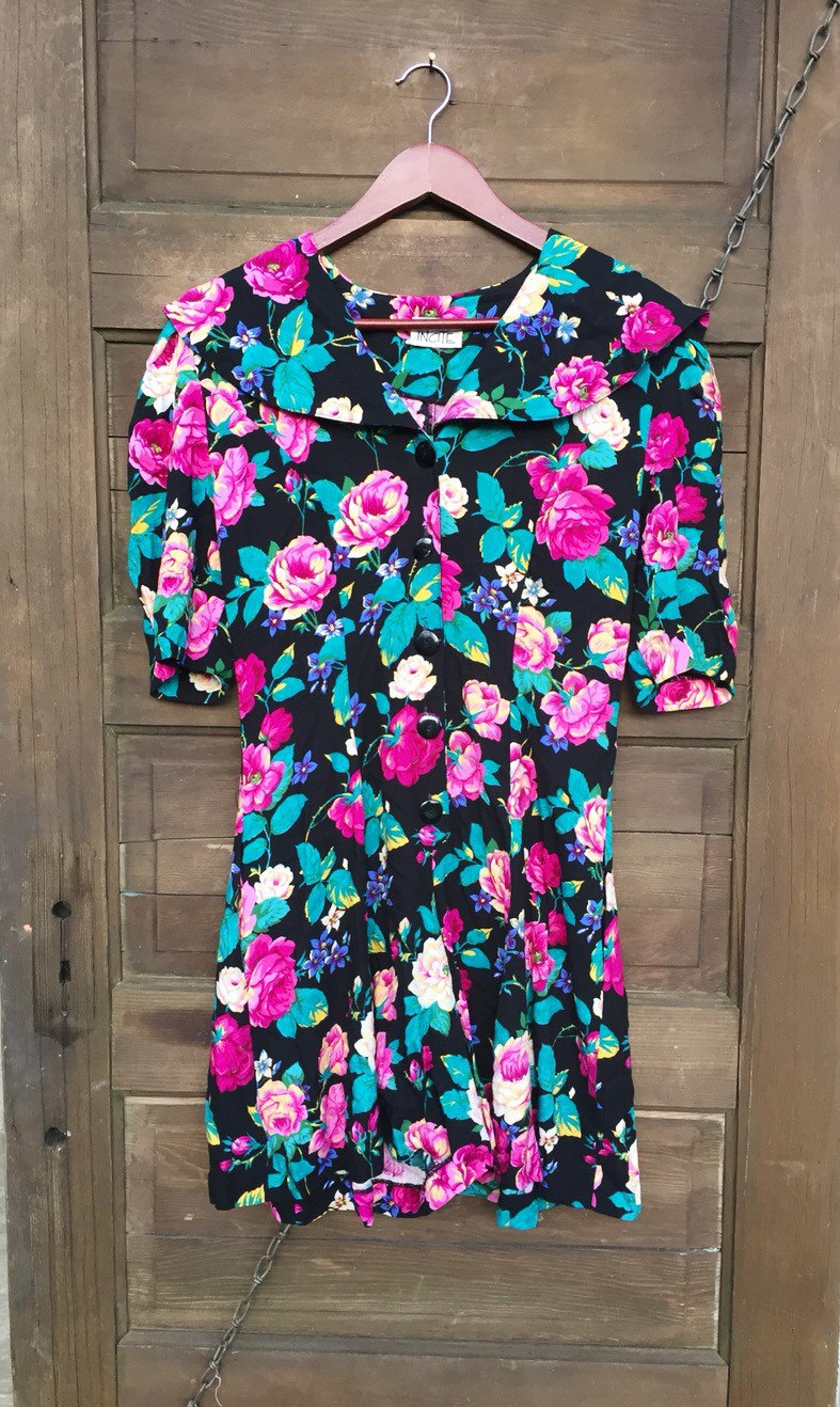 Vintage 80Er Mid-Länge Blumen Rayon Strampler Von Incite Größe Medium von FossilizedFeather